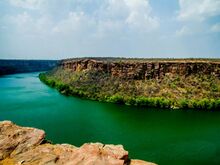 ꯐꯥꯏꯜ:Chambal-river-gorge.jpg