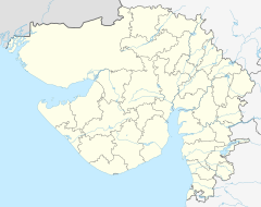 Hutheesing Jain Temple is located in Gujarat
